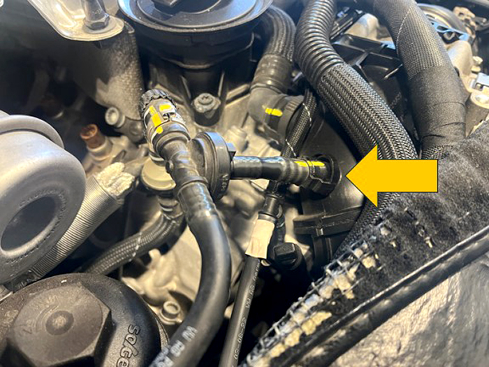 Audi 3.0L Twin-turbocharged engine vacuum line