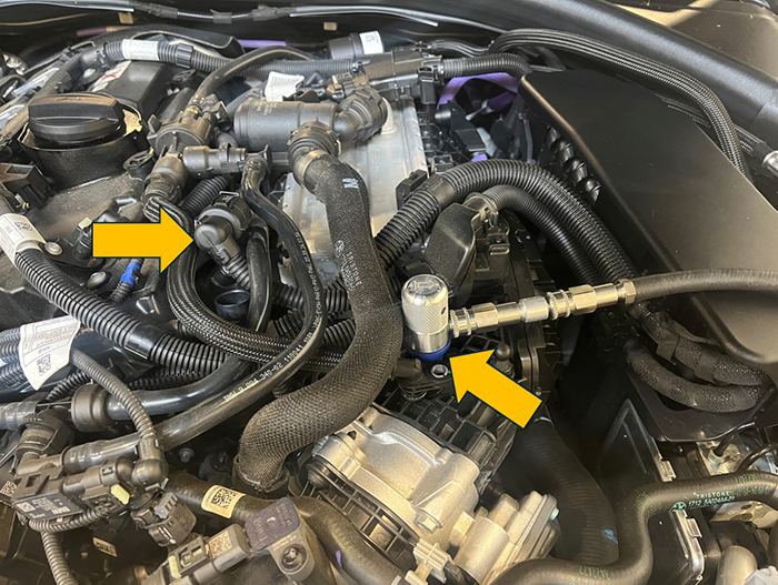 Adaptor in vacuum port of BMW 2.9L (B48) Mild-hybrid engine