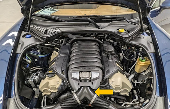 Porsche 4.8L Non-turbo engine showing location of the intake boot